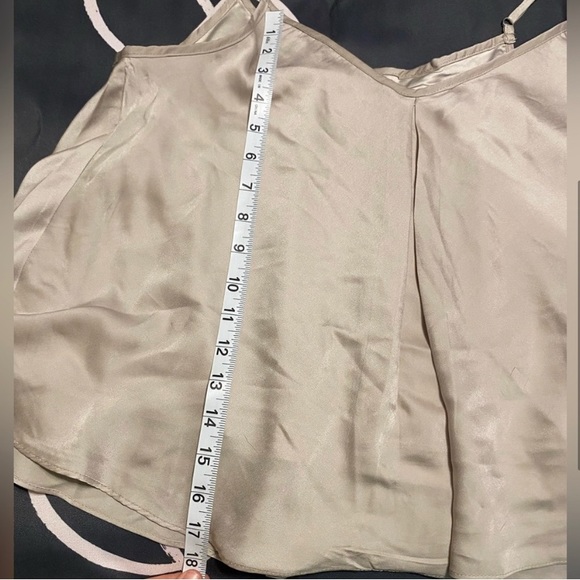 Mod Ref Neutral Tank NWT Beige Medium - Picture 5 of 6